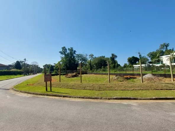 Terreno no Condomínio ao lado da Marina Porto Imperial